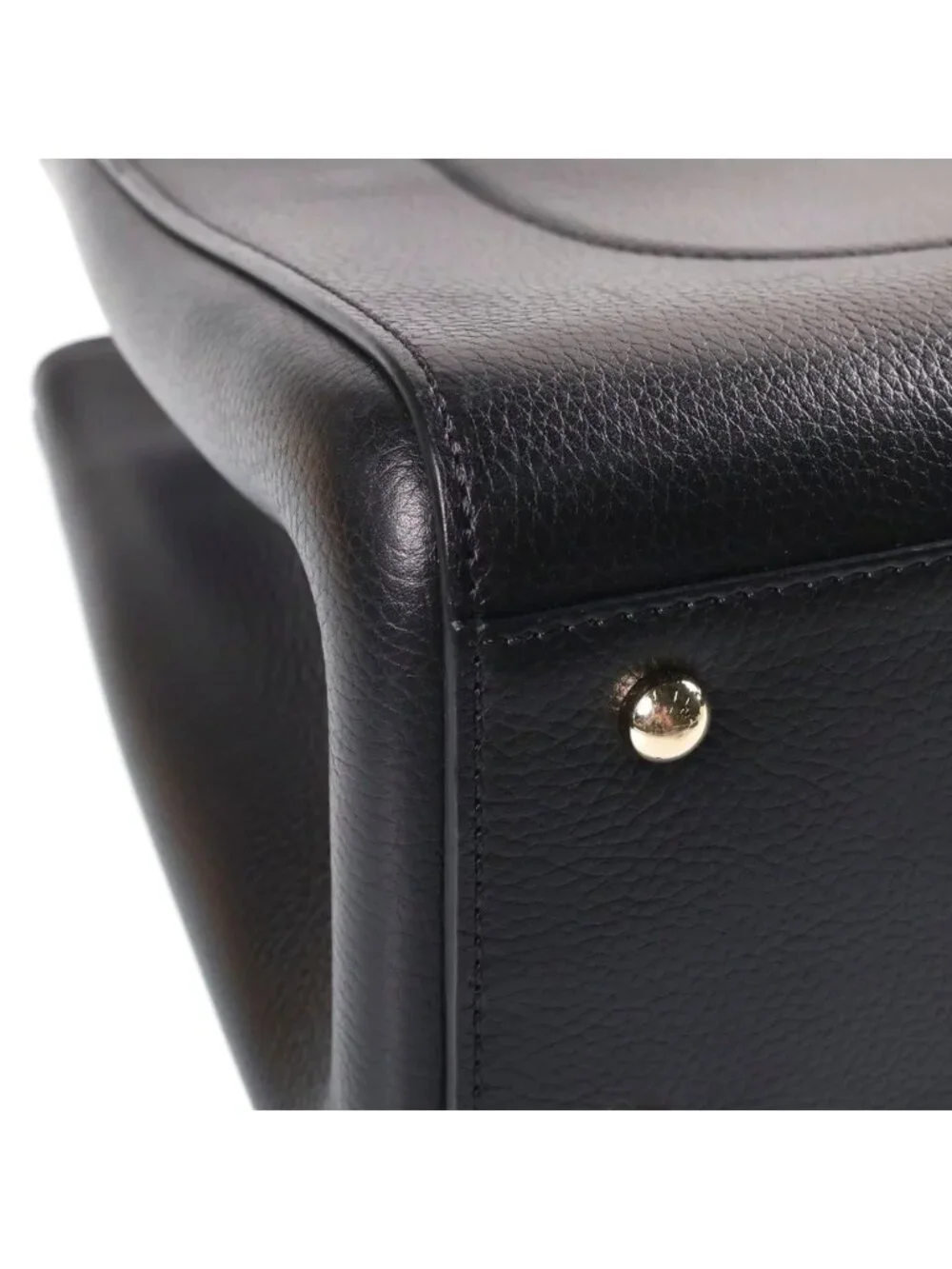 Chanel neo executive